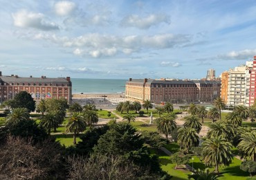 DEPARTAMENTO 2 AMB A LA CALLE CON BALCON FRANCES Y VISTA AL MAR EN EDIFICIO EDEN. VENDE Y PERMUTA