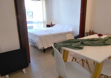 DEPARTAMENTO 1 AMB CON BALCON SALIENTE A LA CALLE EN ESTADO ORIGINAL EN ALDREY, VENDE Y PERMUTA