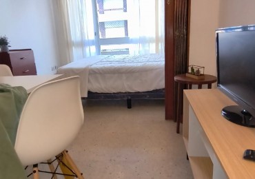 DEPARTAMENTO 1 AMB CON BALCON SALIENTE A LA CALLE EN ESTADO ORIGINAL EN ALDREY, VENDE Y PERMUTA
