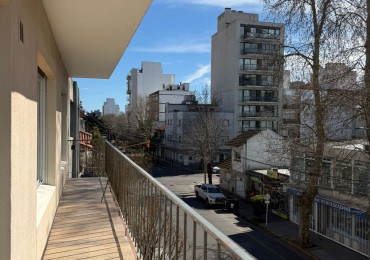 DEPARTAMENTO 4 AMBIENTES CON ESPACIO DE COCHERA EN PLAZA MITRE