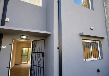 PH DE 4 AMB AL FRENTE, A ESTRENAR, APTO PROFESIONAL CON JARDIN, PATIO Y ENTRADA INDEPENDIENTE