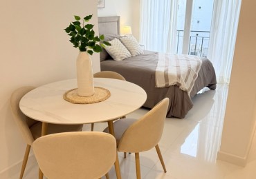 DEPARTAMENTO 1 AMB A LA CALLE CON BALCON FRANCES