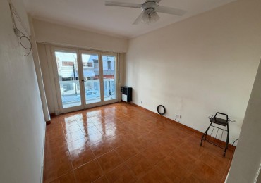 DEPARTAMENTO INVERTIDO DE 2 AMBIENTES A LA CALLE CON DEPENDENCIA EN ALDREY