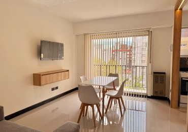 DEPARTAMENTO 2 AMB CON ALCOBA RECICLADO CON BALCON CORRIDO AL FRENTE