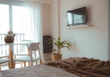 DEPARTAMENTO 1 AMBIENTE CON BALCON SALIENTE A LA CALLE EN ALDREY